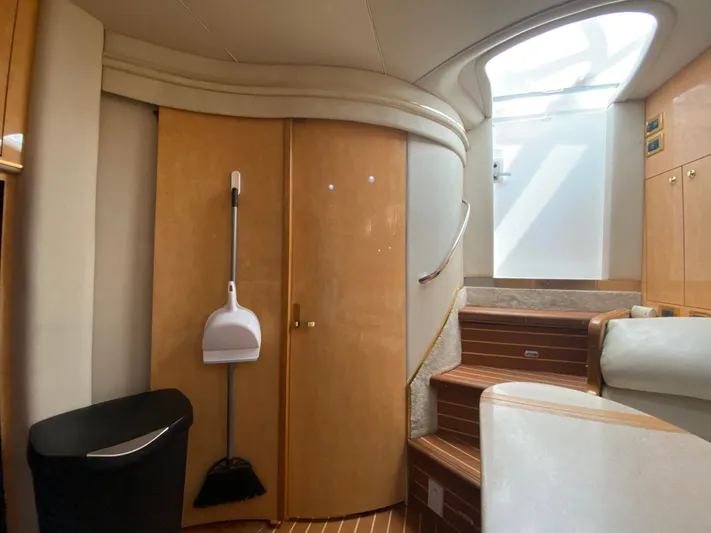  Yacht Photos Pics Interior of 1997 Sea Ray 450 Sundancer yacht with wooden stairs and modern design.