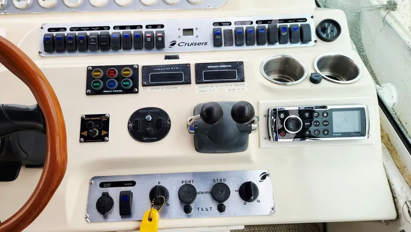 La Vita Bella Yacht Photos Pics 