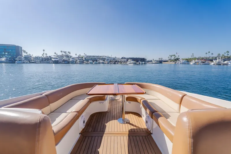 Dream Chaser Yacht Photos Pics Luxurious 2006 Chris-Craft Corsair 36 boat interior with waterfront view.