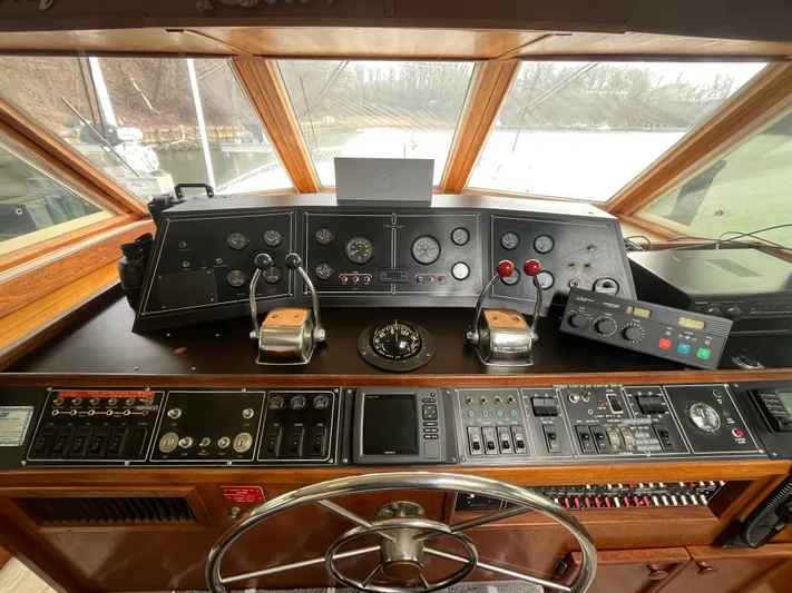 Gypsea Jax Yacht Photos Pics 