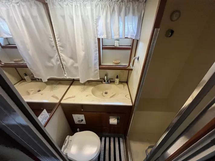 Gypsea Jax Yacht Photos Pics 