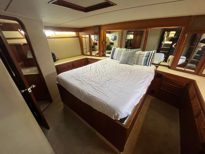 Gypsea Jax Yacht Photos Pics 