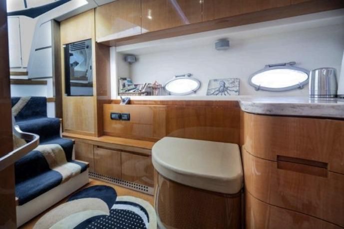 2007 Pershing 63 