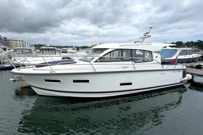 Nimbus 305 Coupe