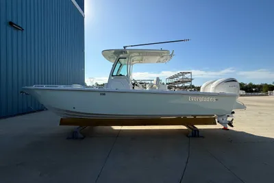 Everglades 273 Center Console