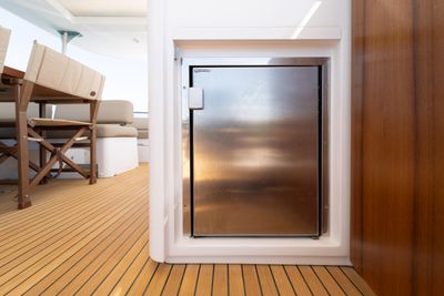 Yacht
