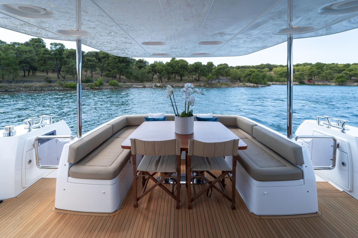 2017 Azimut 65 