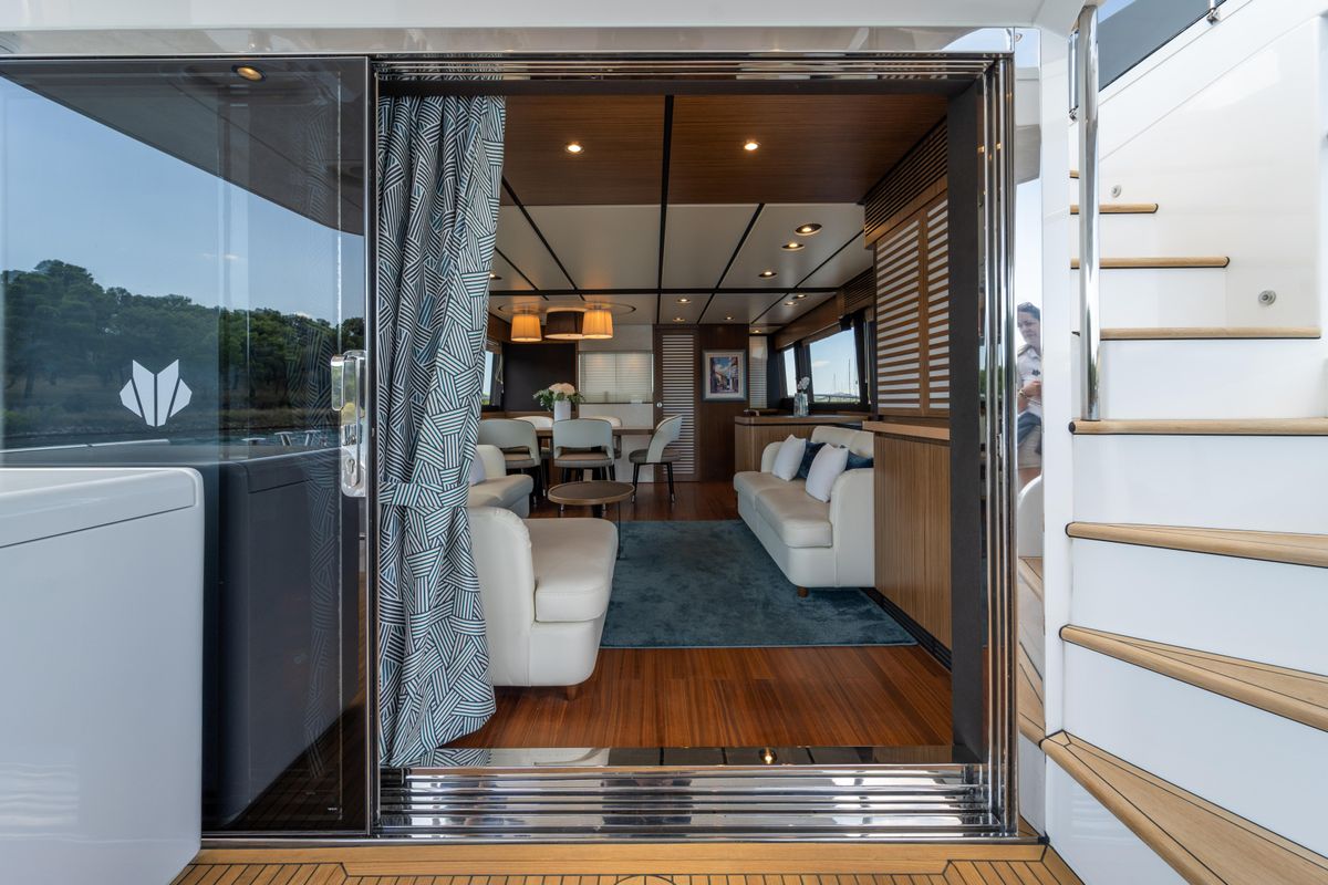 2017 Azimut 65 