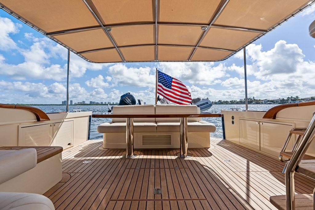 2018 Palm Beach Motor Yachts 55 