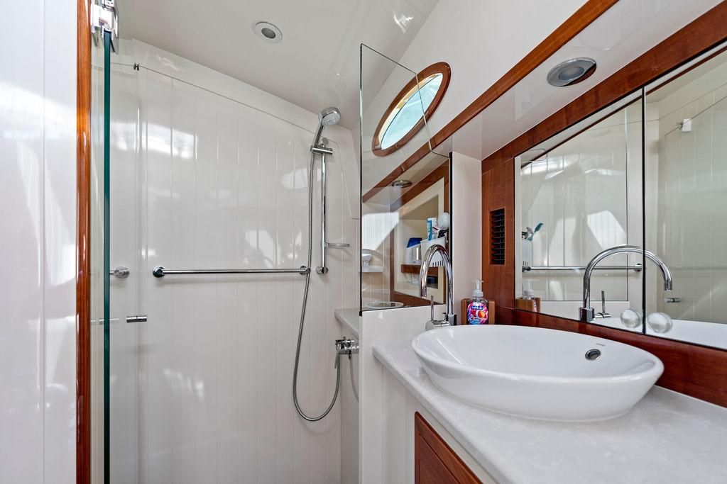2018 Palm Beach Motor Yachts 55 