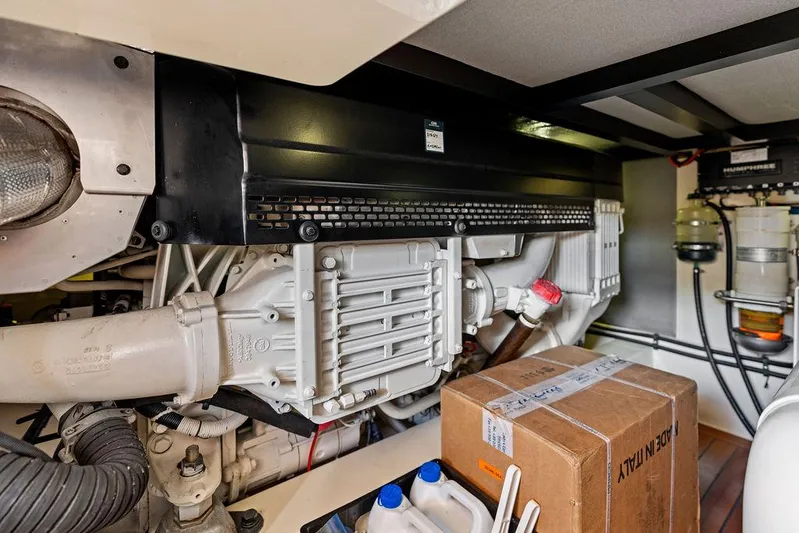 Tutto Bene Yacht Photos Pics 