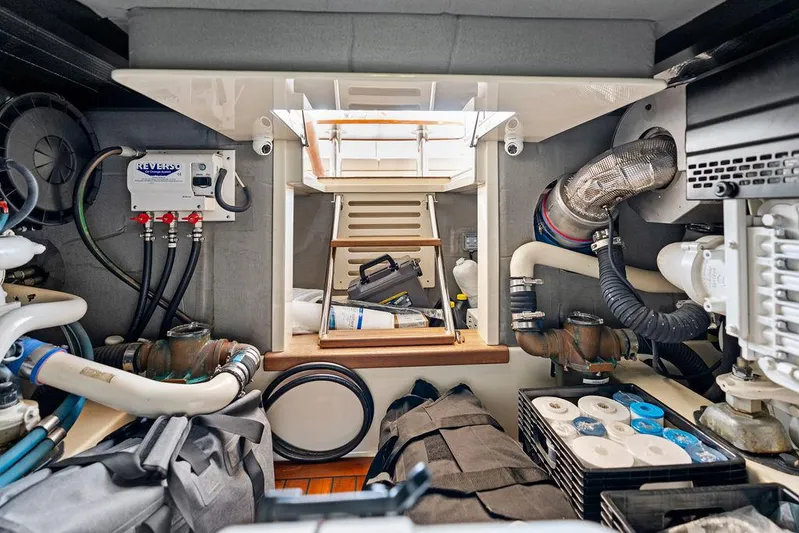 Tutto Bene Yacht Photos Pics 