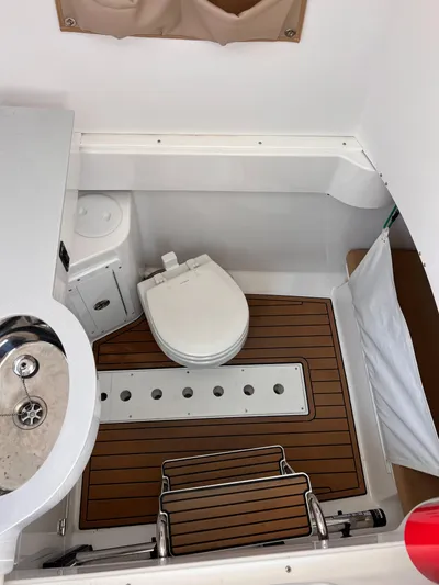  Yacht Photos Pics Southport 33 TE