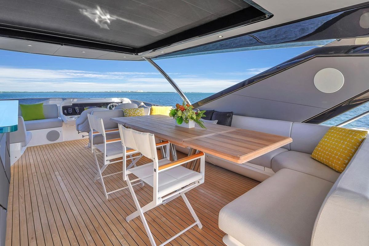 2024 Sunseeker 88 