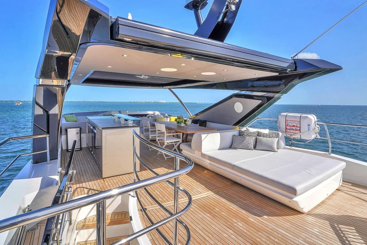 2024 Sunseeker 88 