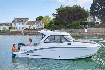 2023 Beneteau Antares 7 OB