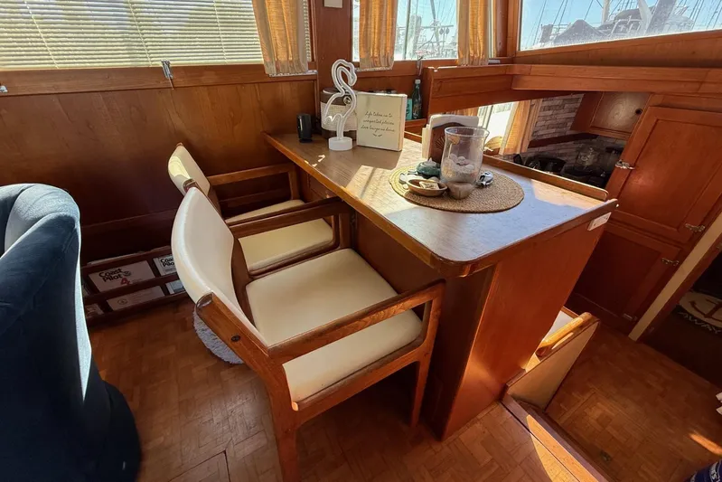 Irish Mist Yacht Photos Pics Grand Banks 49 Motor Yacht