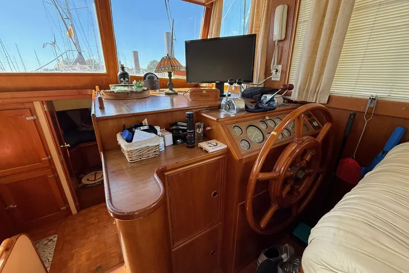 Irish Mist Yacht Photos Pics Grand Banks 49 Motor Yacht