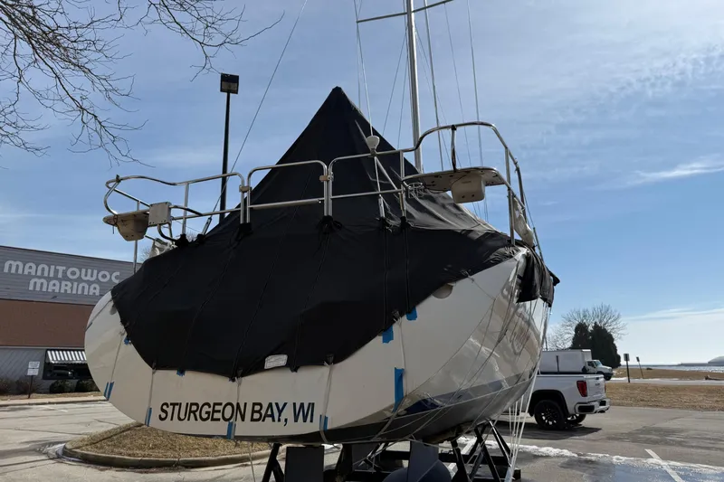 Quest Yacht Photos Pics Catalina 350 sailboat, 2004 model, covered and docked at Manitowoc Marina, Sturgeon Bay, WI.