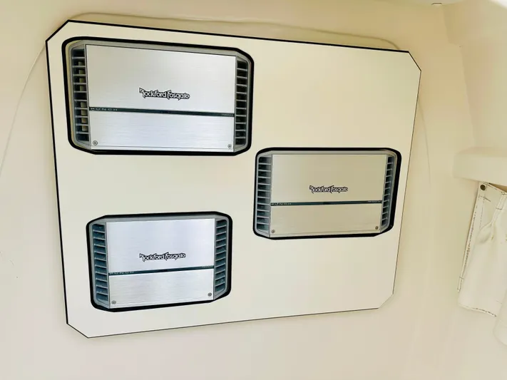  Yacht Photos Pics Rockford Fosgate amplifiers installed on a 2004 Intrepid 370 Open boat.