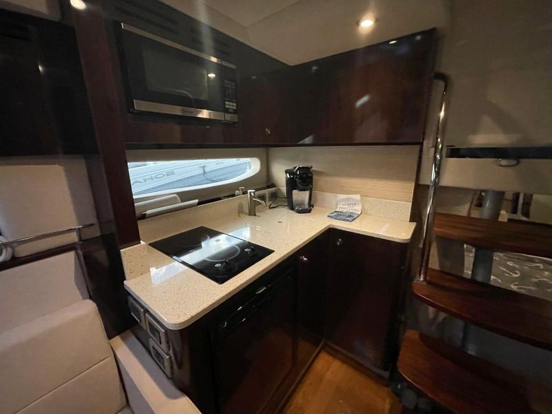 2016 Sea Ray 350 Sundancer