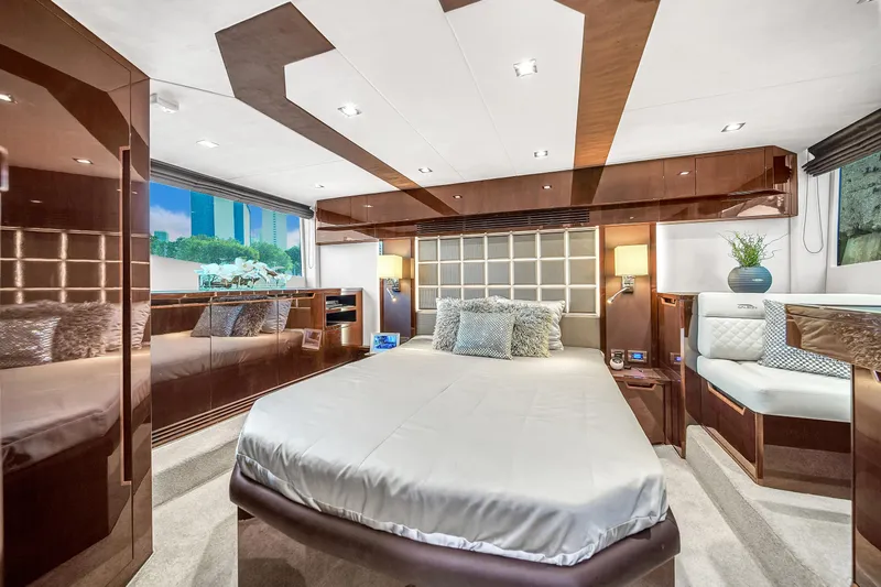  Yacht Photos Pics Luxurious bedroom in Galeon 510 Sky yacht, 2020 model.