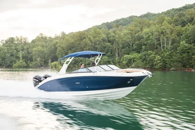 2025 Sea Ray SDX 290 Outboard