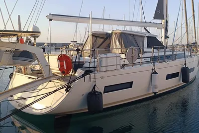 2018 Amel 50