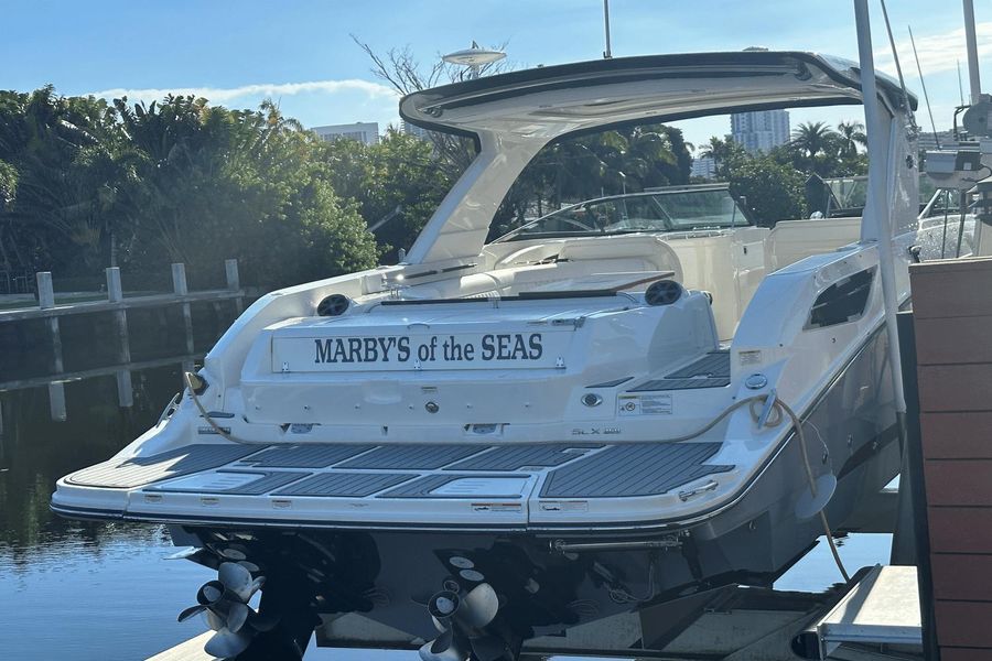 2019 Sea Ray 350 SLX