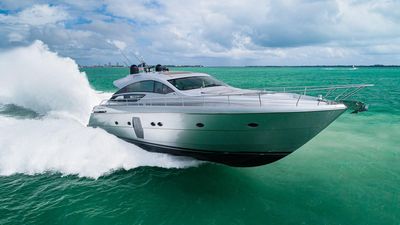 Pershing 64