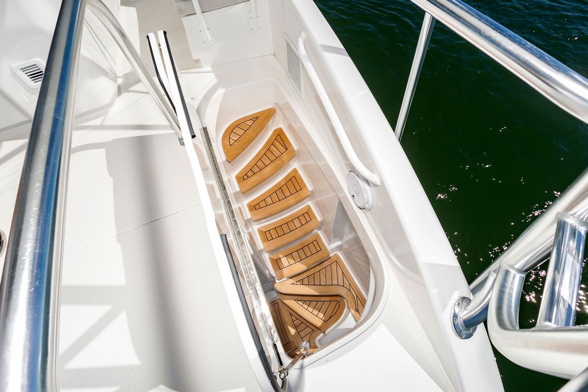 2025 Viking 58 