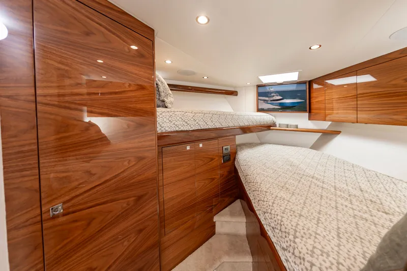 Simple Man Yacht Photos Pics 