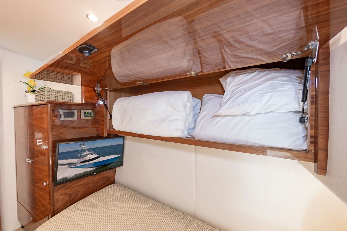 2025 Viking 58 