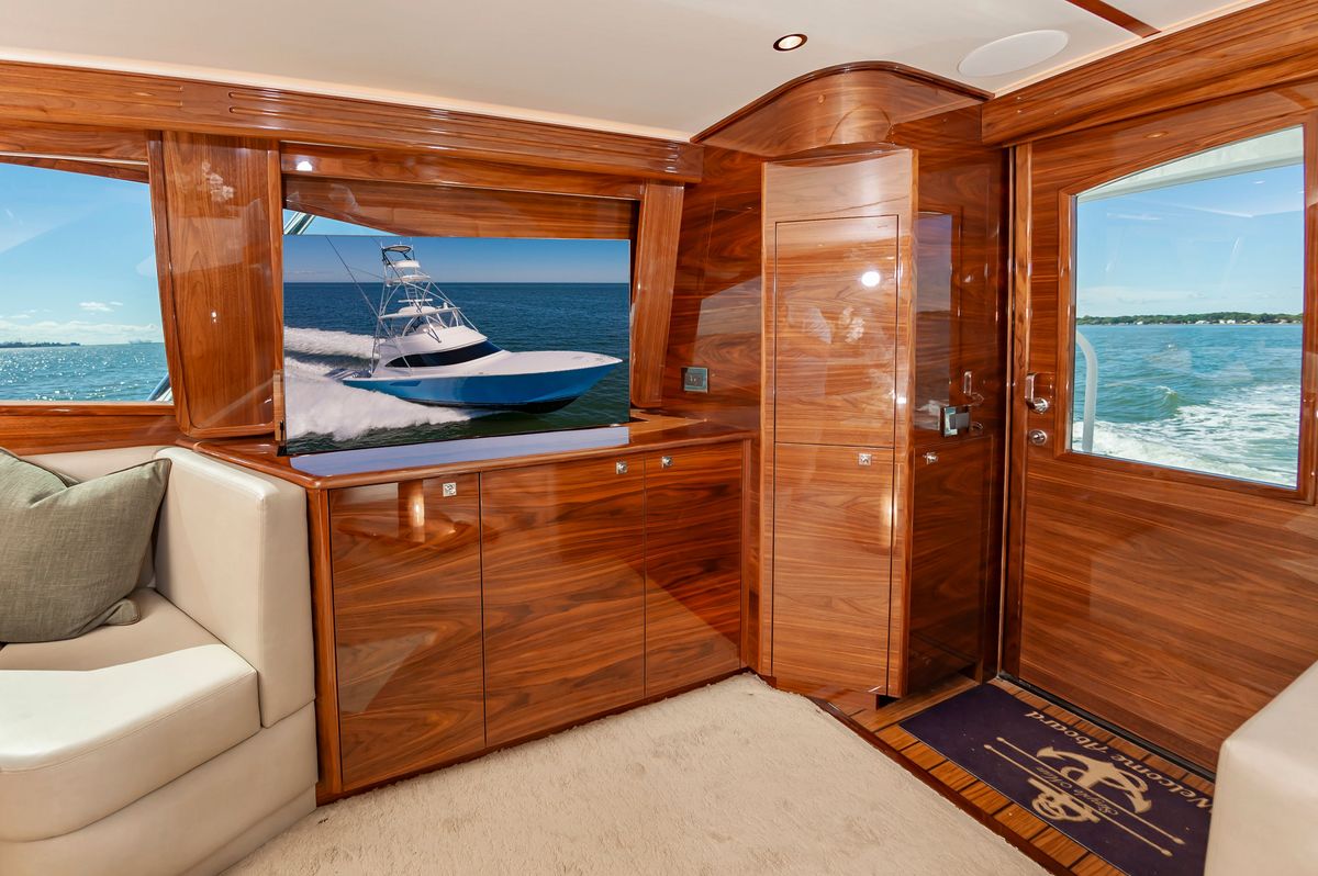 2025 Viking 58 