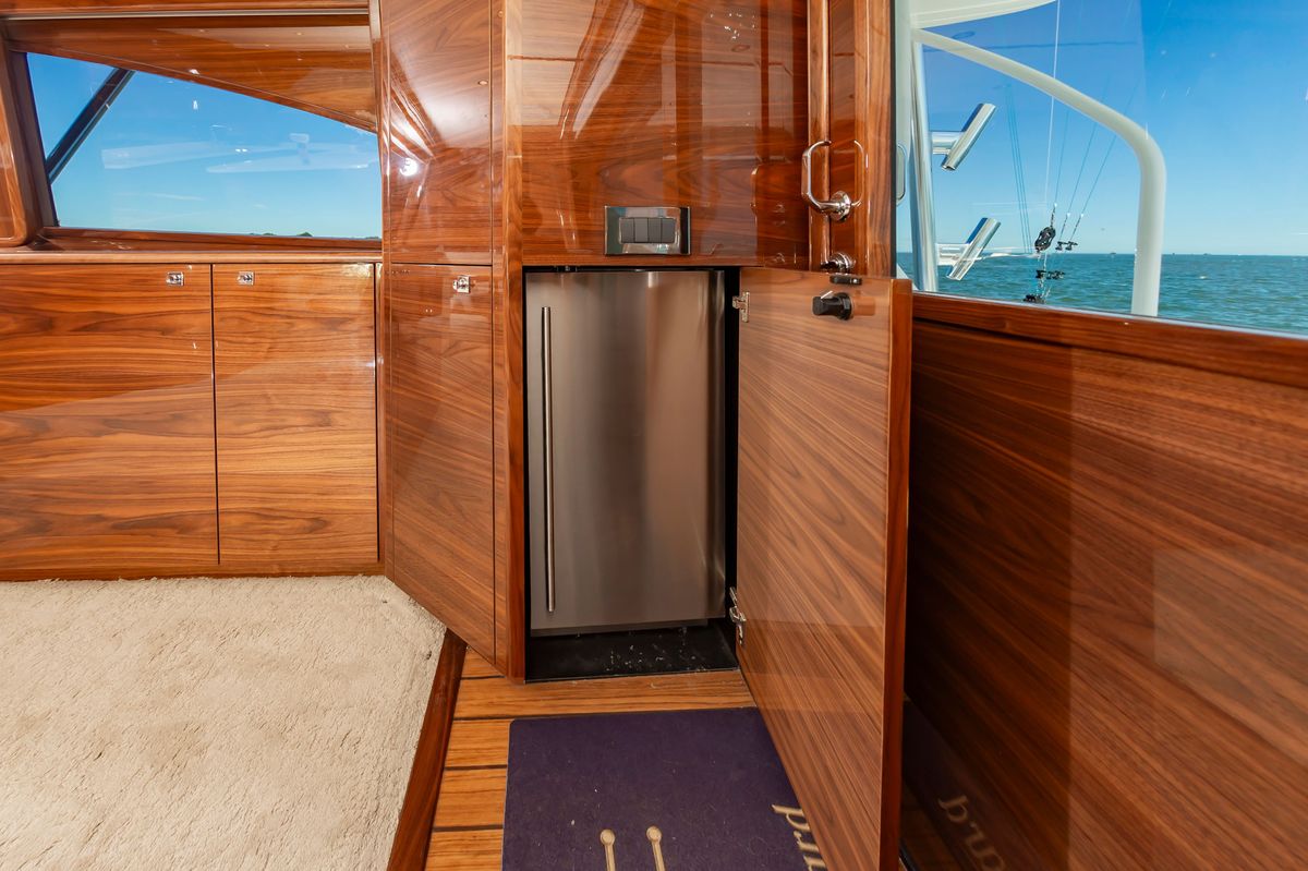 2025 Viking 58 