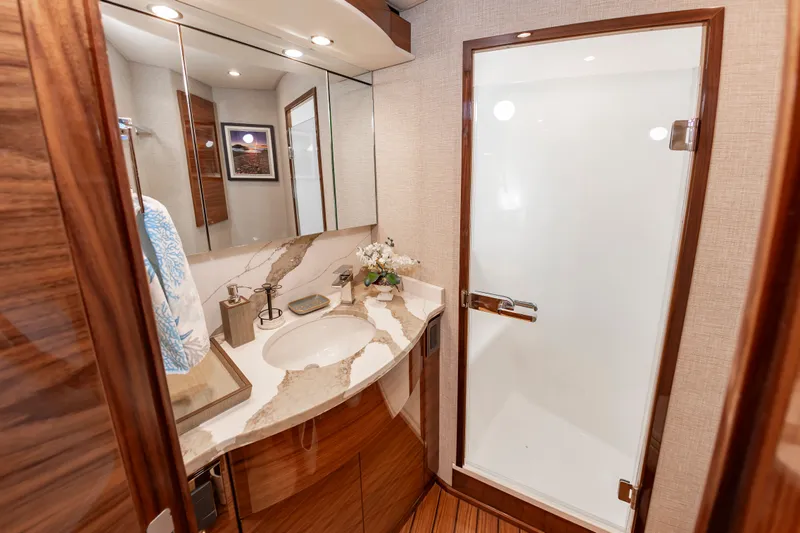 Simple Man Yacht Photos Pics 