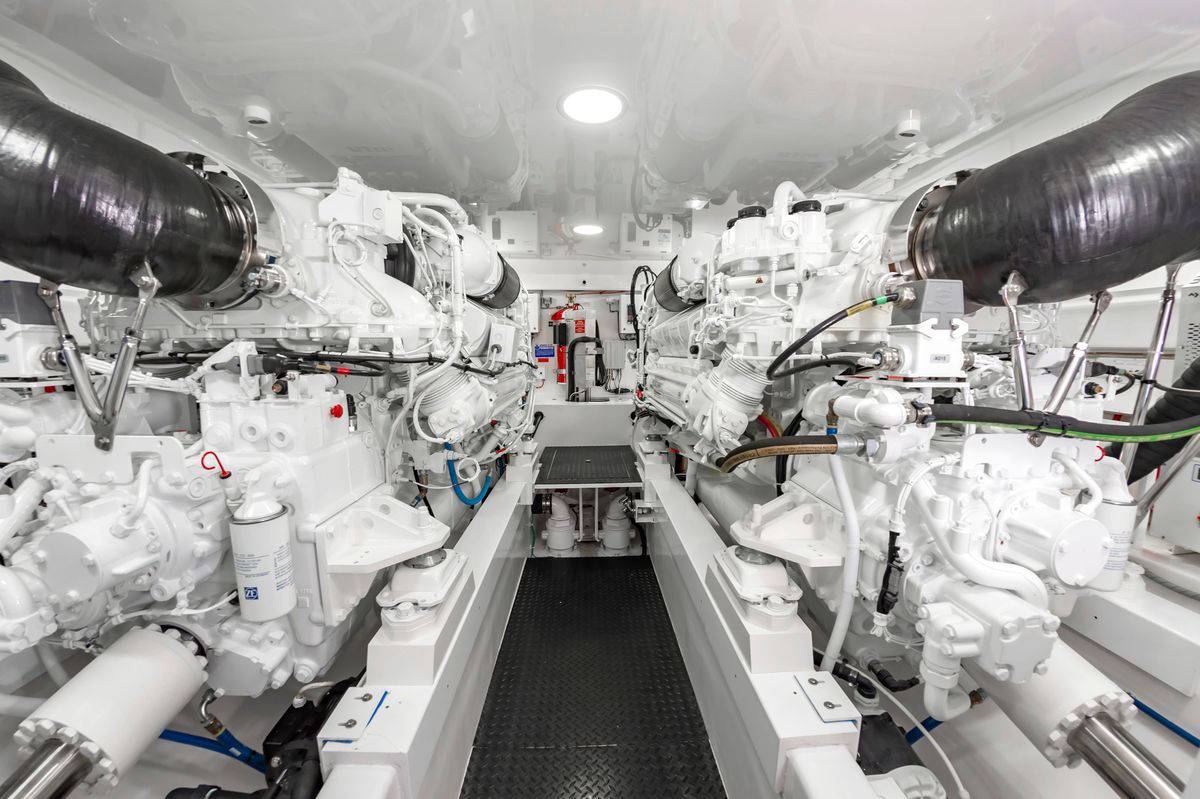2025 Viking 58 
