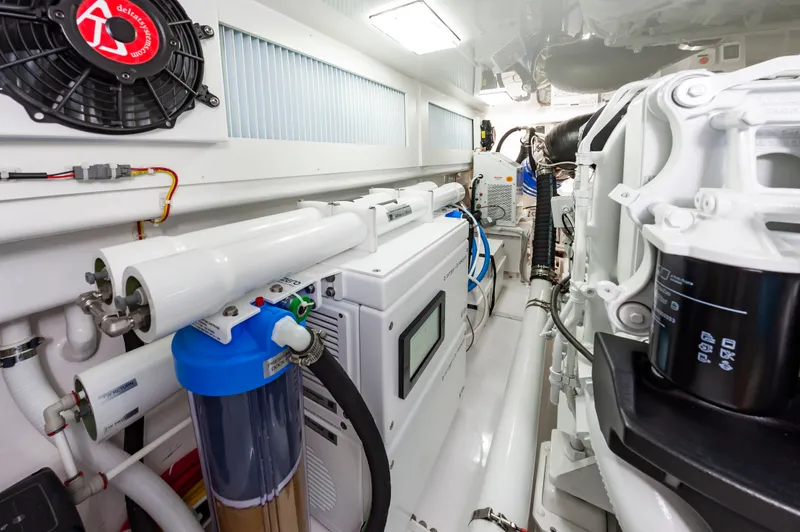 Simple Man Yacht Photos Pics 