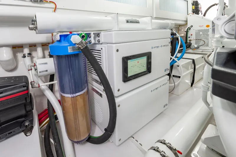 Simple Man Yacht Photos Pics 