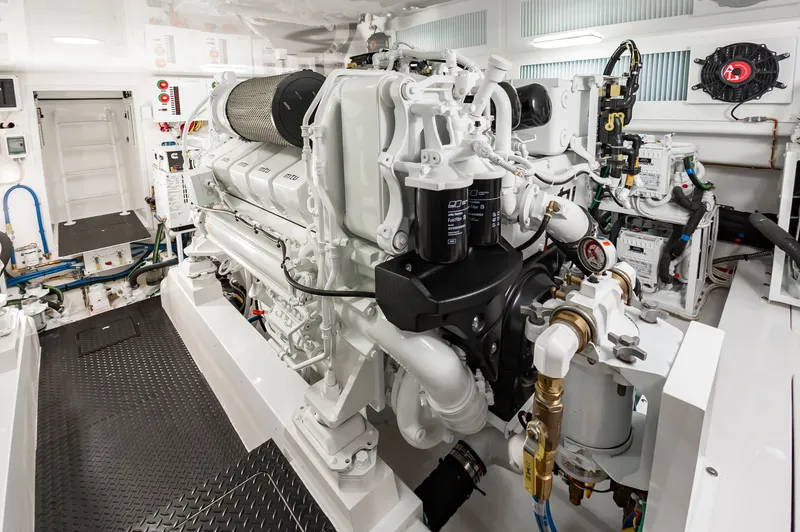 Simple Man Yacht Photos Pics 