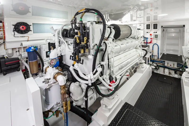 Simple Man Yacht Photos Pics 