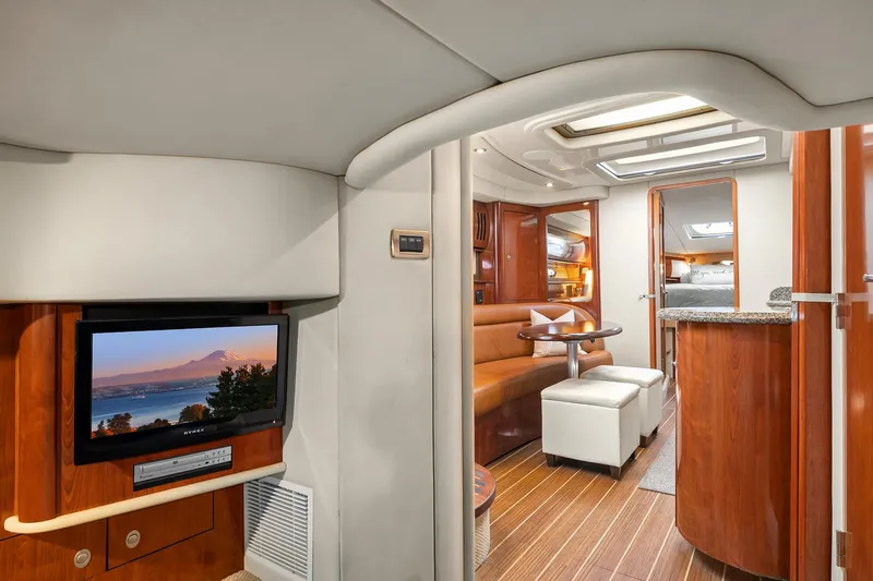 About Time Yacht Photos Pics Guest Room