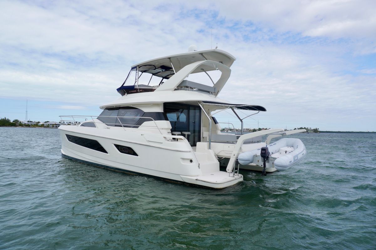 2016 Aquila 44 