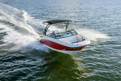 2025 Sea Ray SDX 250