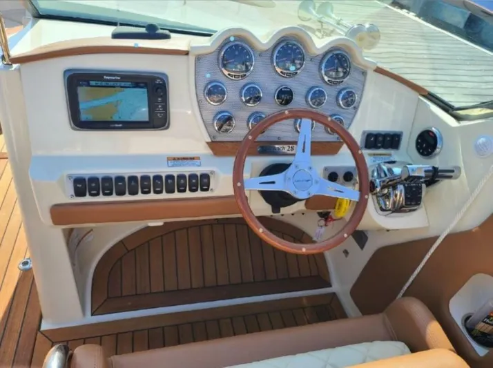  Yacht Photos Pics 2014 Chris-craft Launch 28 - Image 7