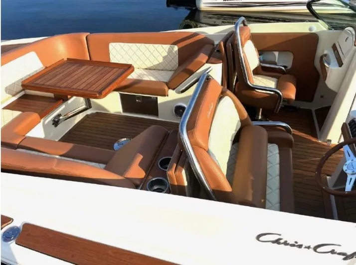  Yacht Photos Pics 2014 Chris-craft Launch 28 - Image 6