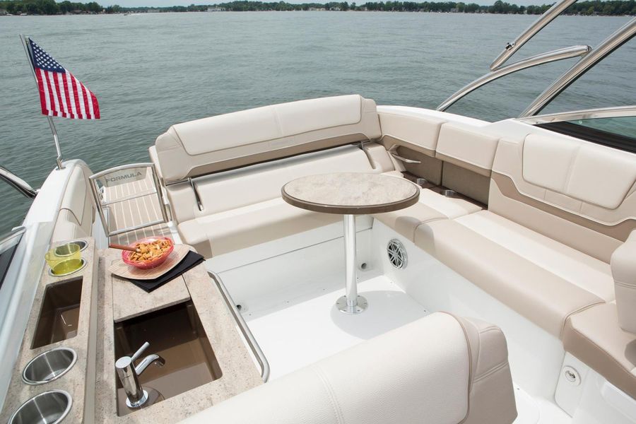 2018 Formula 290 Bowrider