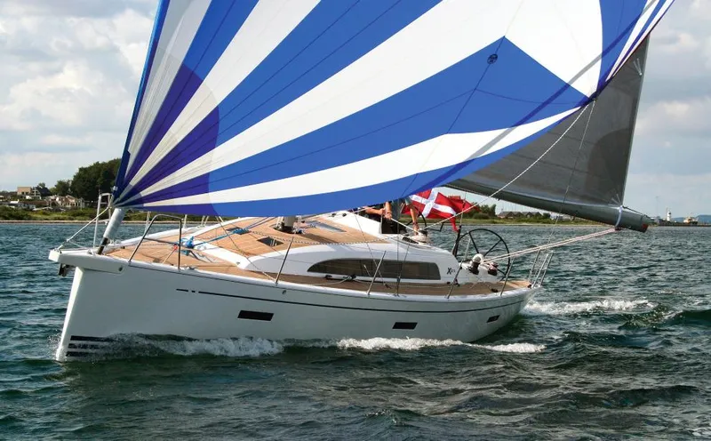 Rambunxious Yacht Photos Pics Manufacturer Provided Image