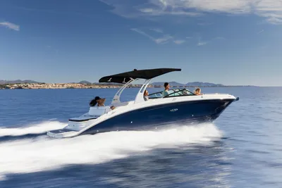 2025 Sea Ray SDX 270