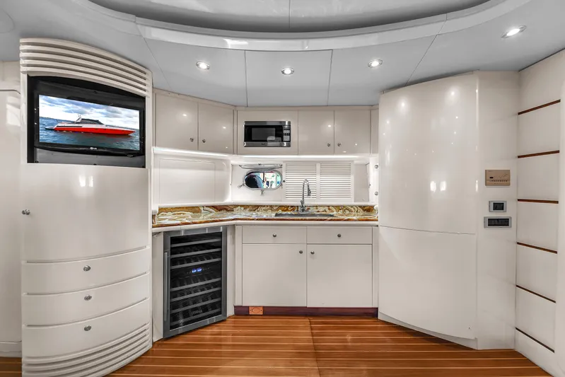  Yacht Photos Pics 80 Baia Panther